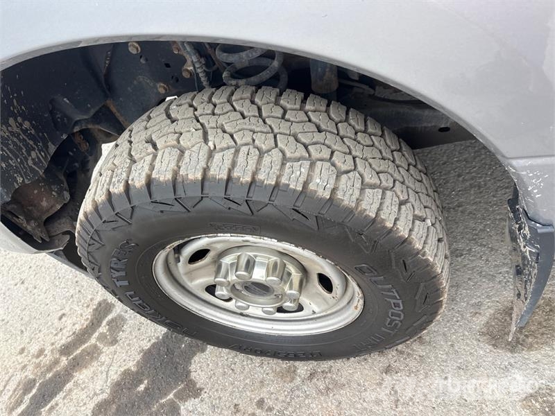 Ford F-350 XL 4x4 Pickup Furgoni altro