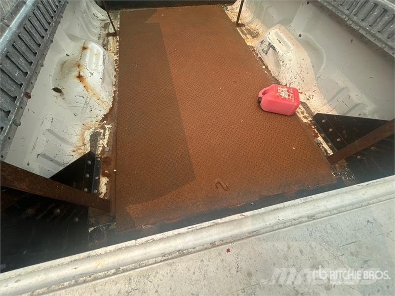 Ford F-350 XL 4x4 Pickup (Inoperable) その他