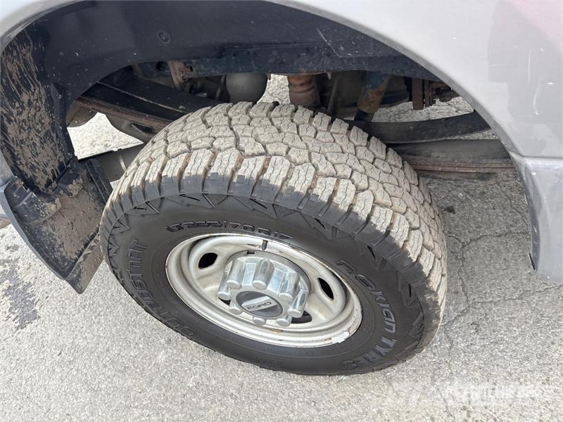 Ford F-350 XL 4x4 Pickup Furgoni altro