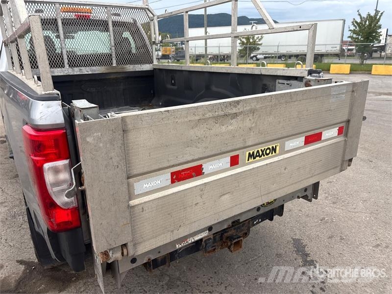 Ford F-350 XL 4x4 Pickup Furgoni altro