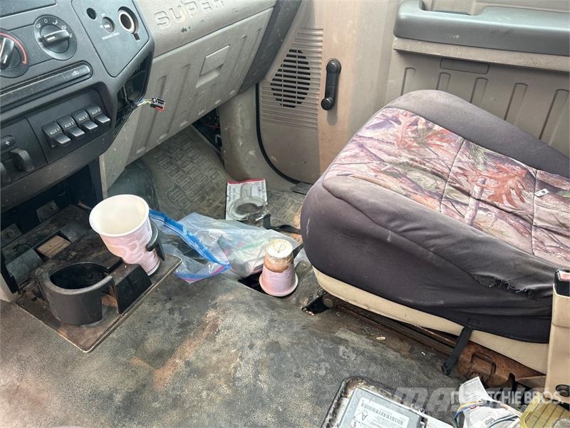 Ford F-350 XL 4x4 Pickup (Inoperable) その他