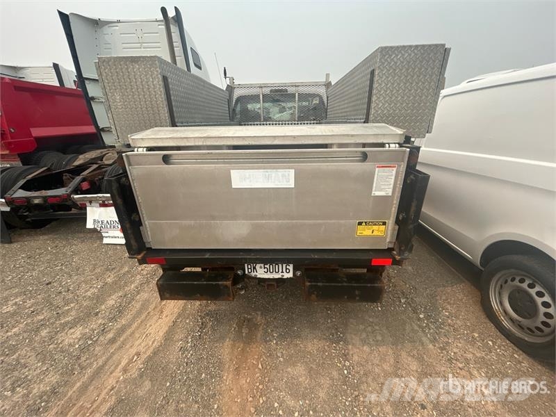 Ford F-350 XL 4x4 Pickup (Inoperable) その他