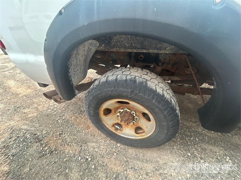 Ford F-350 XL 4x4 Pickup (Inoperable) その他