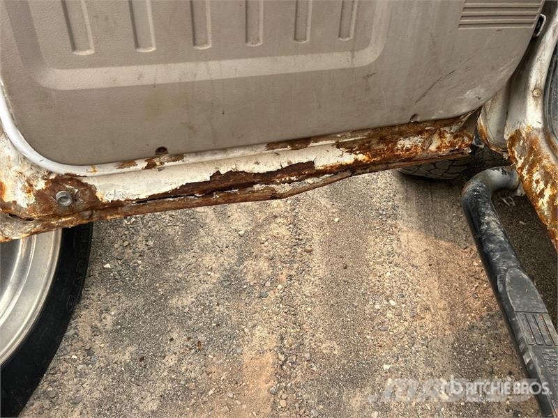 Ford F-350 XL 4x4 Pickup (Inoperable) その他