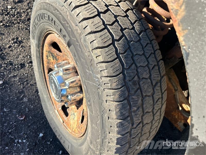 Ford F-350 XL 4x4 Pickup Ostalo