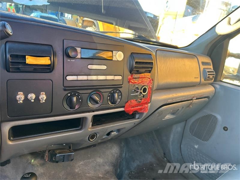 Ford F-350 XL 4x4 Pickup Ostalo