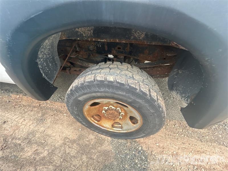 Ford F-350 XL 4x4 Pickup (Inoperable) その他