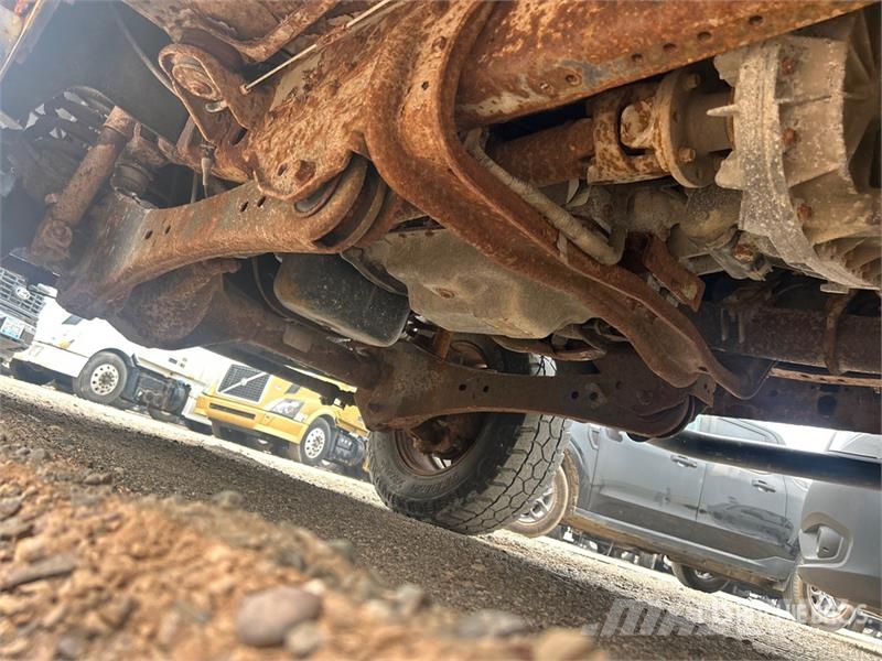 Ford F-350 XL 4x4 Pickup (Inoperable) その他
