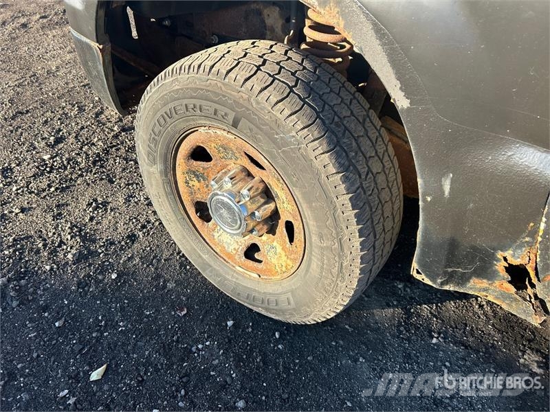 Ford F-350 XL 4x4 Pickup Ostalo