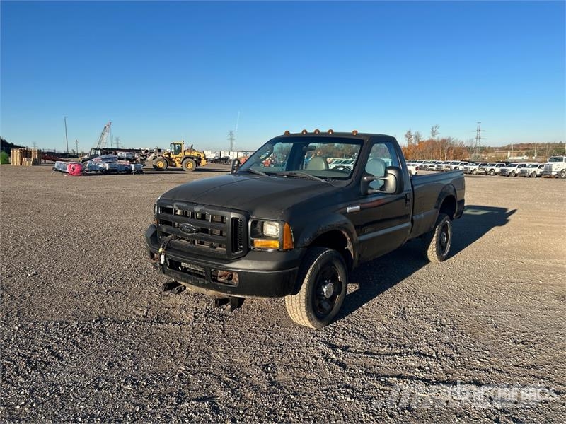 Ford F-350 XL 4x4 Pickup Ostalo