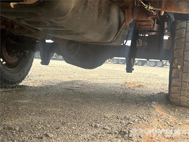 Ford F-350 XL 4x4 Pickup (Inoperable) その他