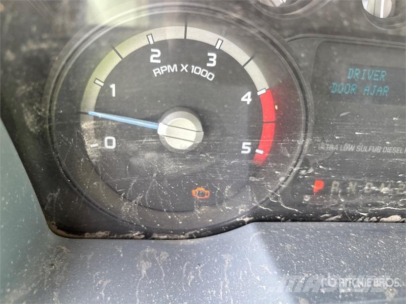 Ford F-350 XLT 4x4 Crew Cab Pickup Ostalo