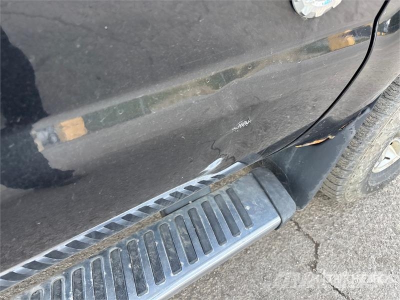Ford F-350 XLT 4x4 Crew Cab Pickup Ostalo