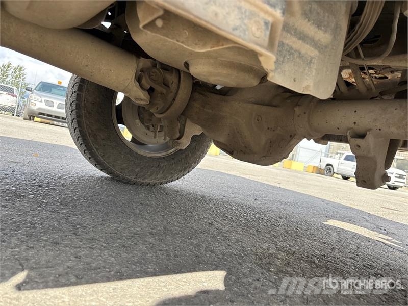Ford F-350 XLT 4x4 Crew Cab Pickup Ostalo