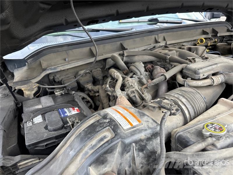 Ford F-350 XLT 4x4 Crew Cab Pickup Ostalo