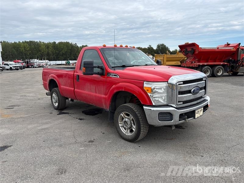 Ford F-350 XLT 4x4 Pickup Other