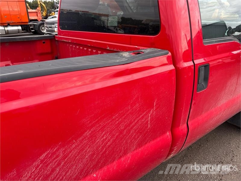Ford F-350 XLT 4x4 Pickup Other