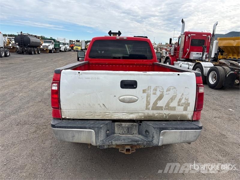 Ford F-350 XLT 4x4 Pickup Other