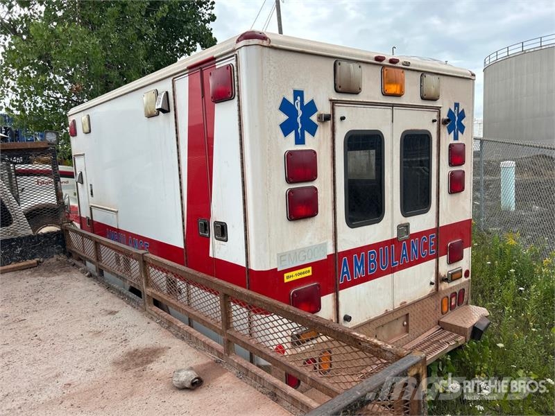 Ford F-350 XLT Super Duty Ambulanze