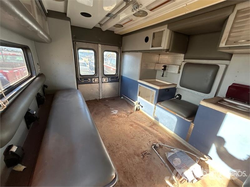 Ford F-350 XLT Super Duty Ambulances