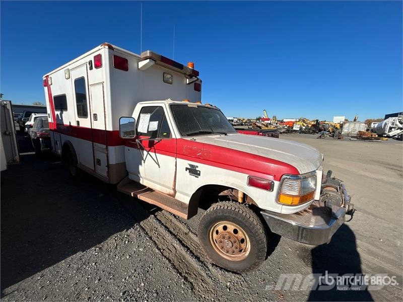 Ford F-350 XLT Super Duty Ambulances