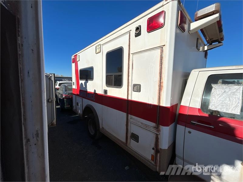 Ford F-350 XLT Super Duty Ambulances