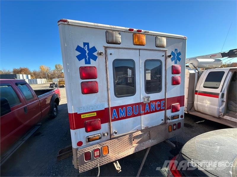 Ford F-350 XLT Super Duty Ambulances