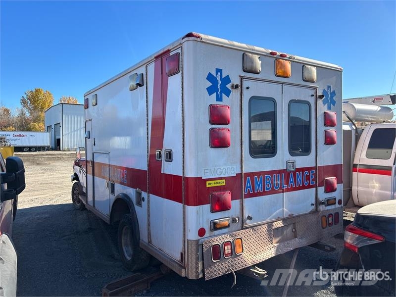 Ford F-350 XLT Super Duty Ambulances