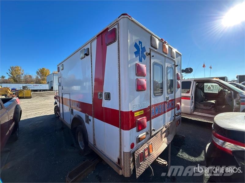 Ford F-350 XLT Super Duty Ambulances