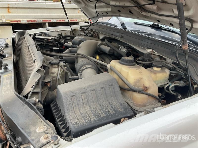 Ford F-450 Plataformas aéreas montadas em camião