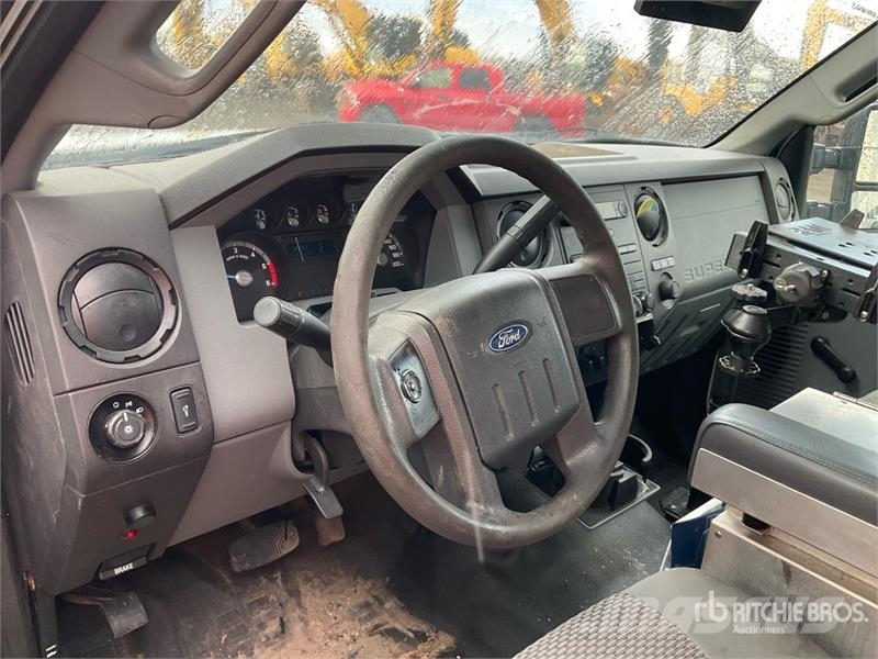 Ford F-450 Auto korpe