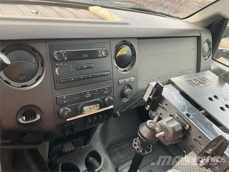 Ford F-450 Auto korpe