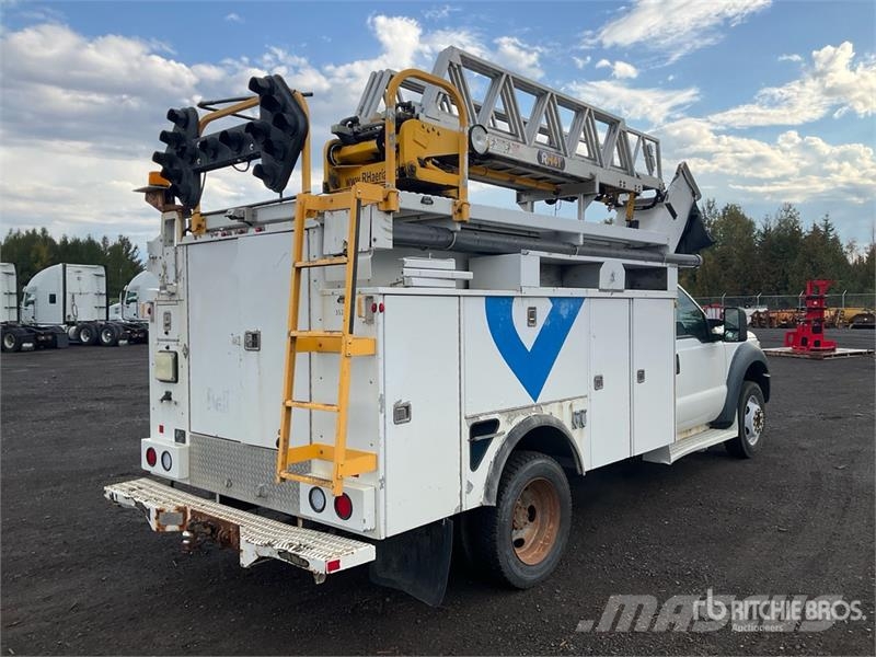 Ford F-450 Auto korpe