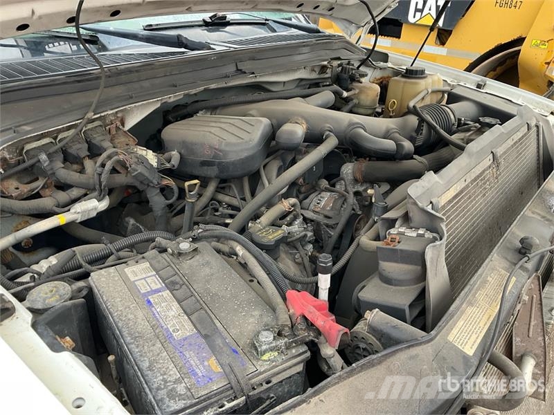 Ford F-450 Plataformas aéreas montadas em camião