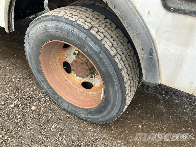 Ford F-450 Plataformas aéreas montadas em camião