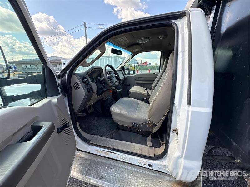 Ford F-450 Самоскиди
