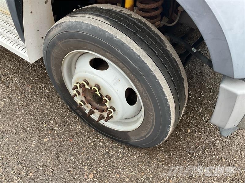 Ford F-450 Plataformas aéreas montadas em camião