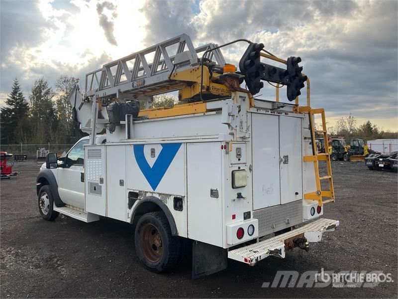 Ford F-450 Auto korpe