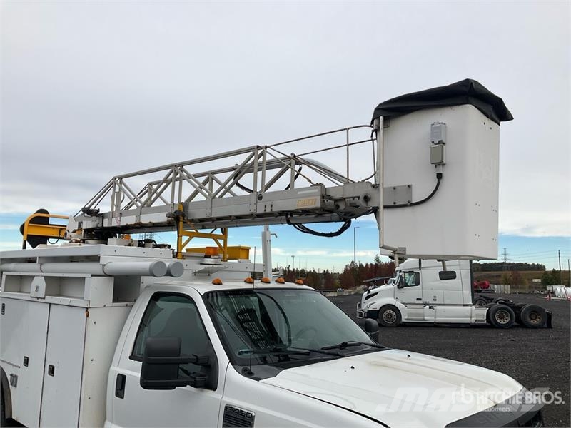 Ford F-450 Plataformas aéreas montadas em camião