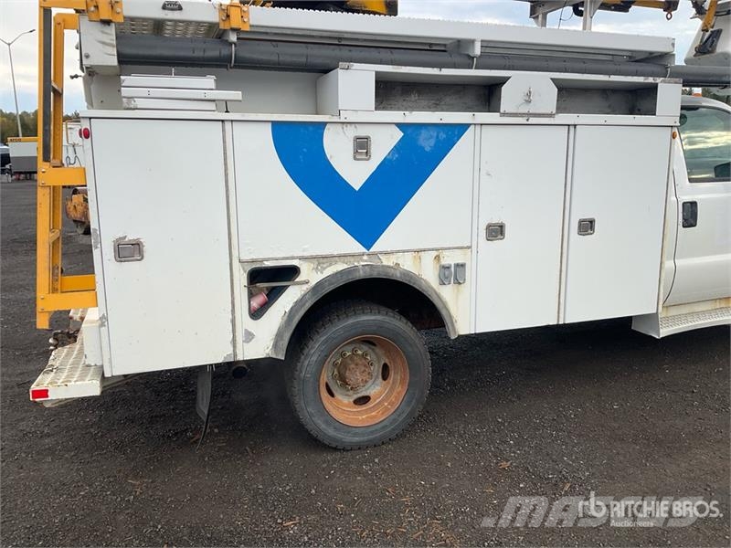 Ford F-450 Auto korpe
