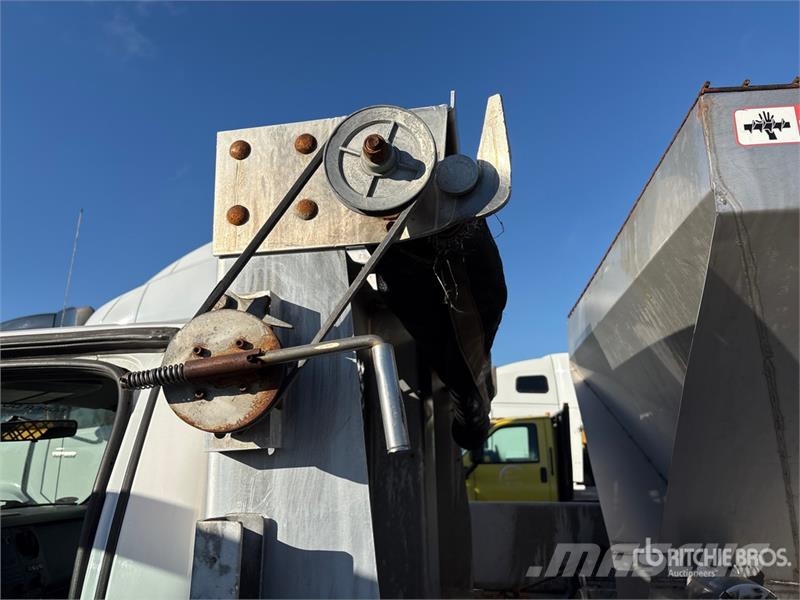 Ford F-450 XL 4x4 Snow Plow Truck Komunální / Multi-užitková vozidla
