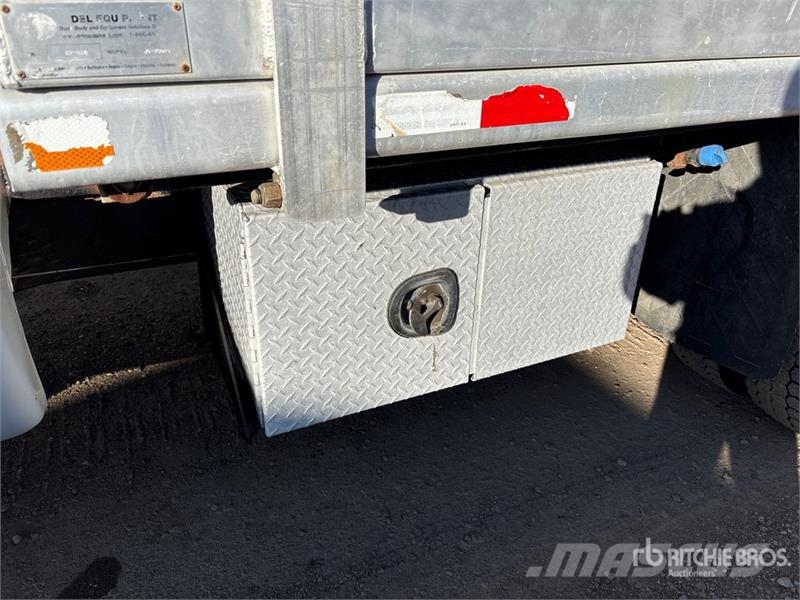 Ford F-450 XL 4x4 Snow Plow Truck Komunální / Multi-užitková vozidla