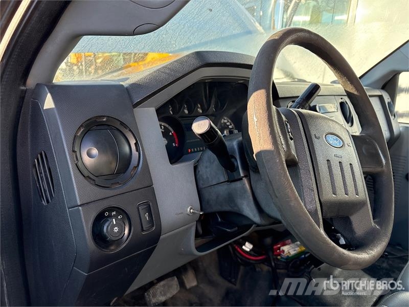 Ford F-450 XL 4x4 Snow Plow Truck Komunální / Multi-užitková vozidla