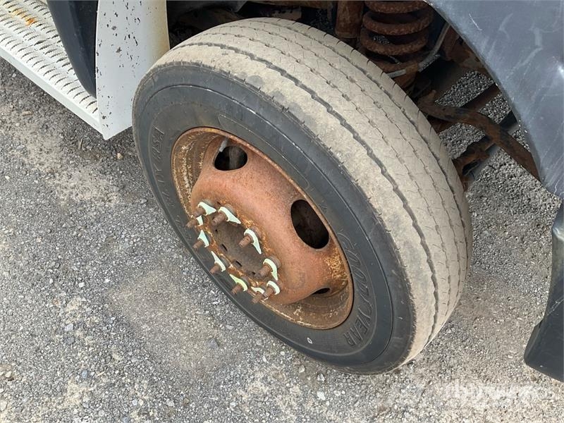 Ford F-550 Avtokošare
