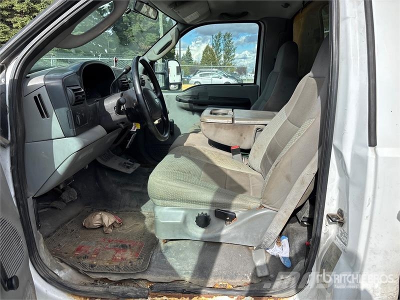 Ford F-550 Camion ribaltabili