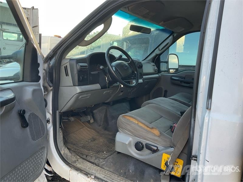 Ford F-550 Tippbilar