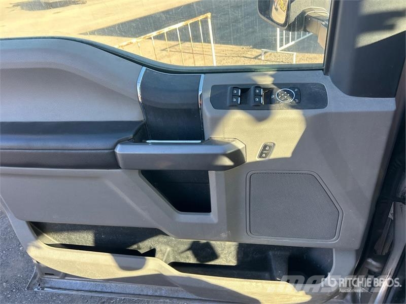 Ford F-550 Flatbed kamyonlar