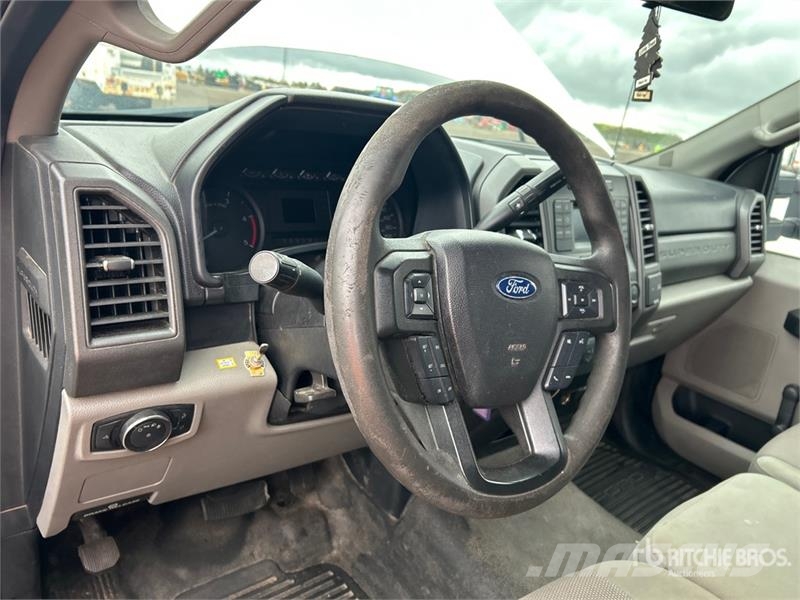 Ford F-550 Tippbilar