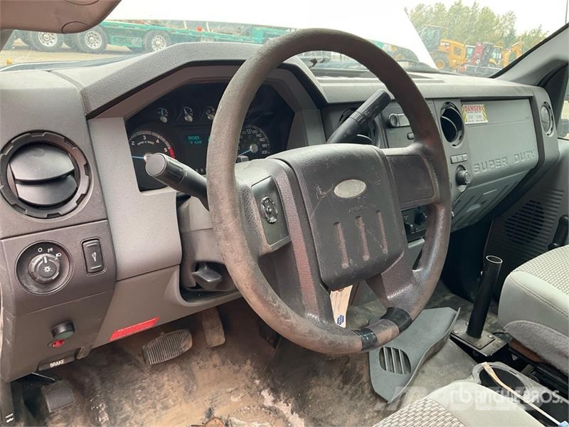 Ford F-550 Avtokošare