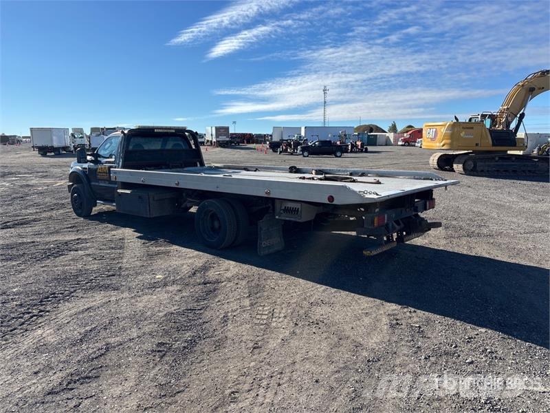 Ford F-550 Carroattrezzi